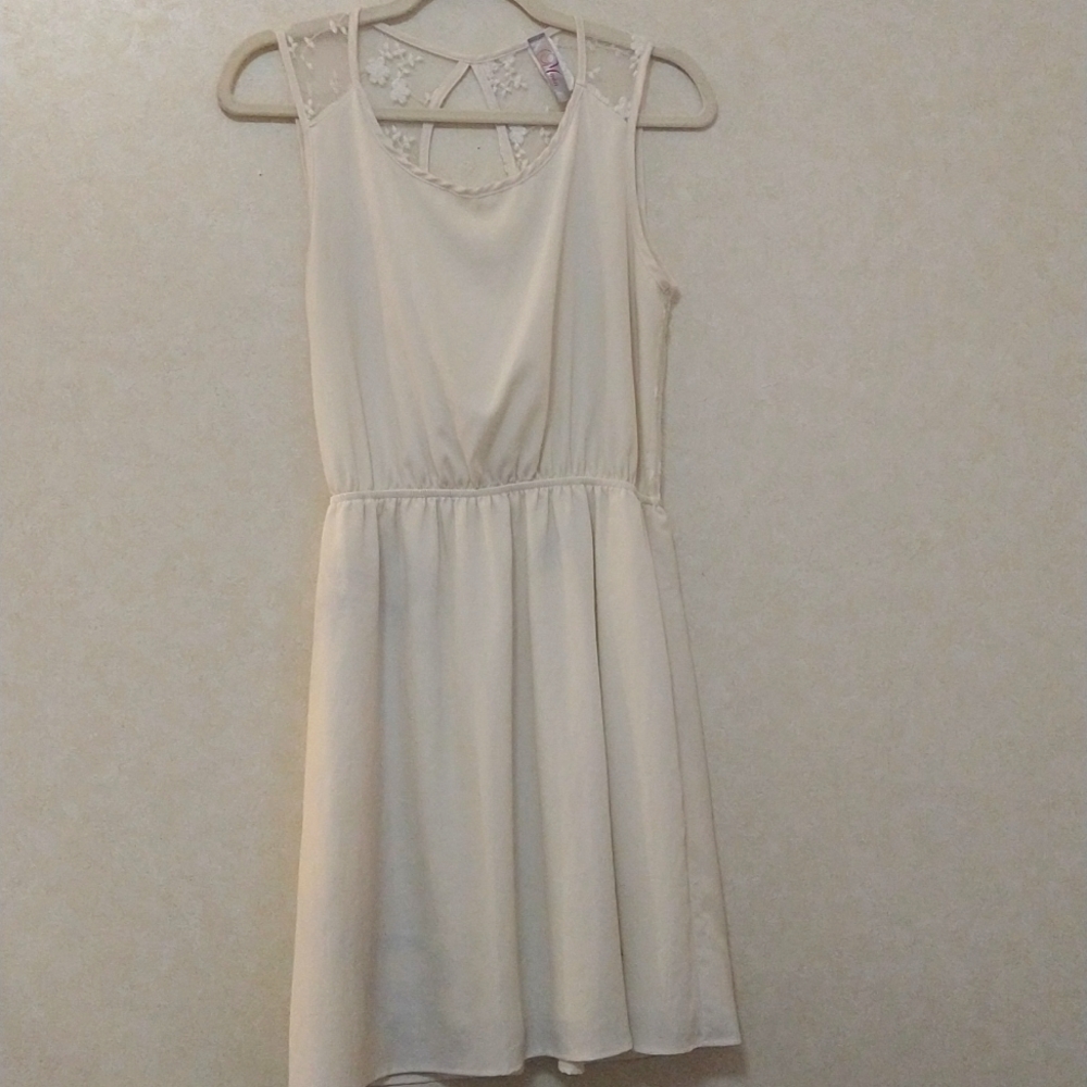 Dress fits a medium